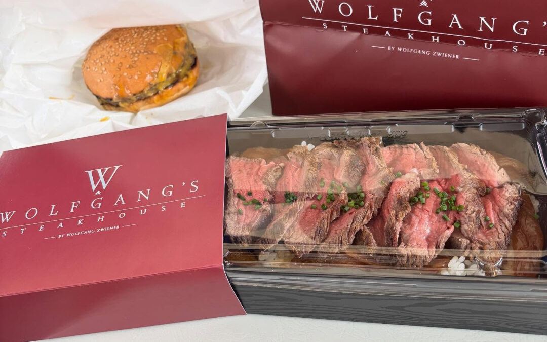 三軒茶屋でお客様がウルフギャングのキッチンカー営業してました